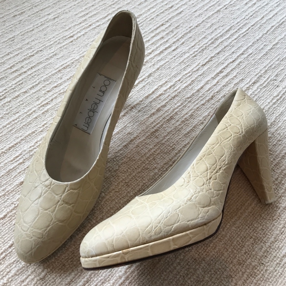 Textured heels